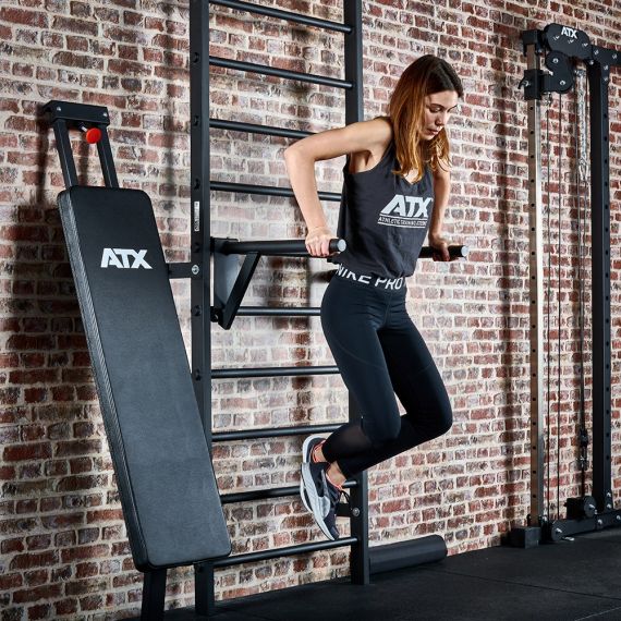 ATX&reg; Wall Bar Gym Ribbstol + B&auml;nk